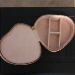 VICTORIAS SECRET HEART BOX WITH ZIPPER